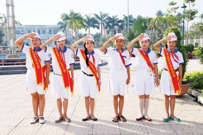 Tiếp bước cha anh