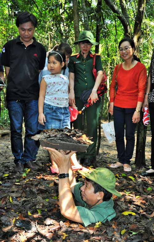 Một trong những ngách hố vuông bí mật đào sâu vào lòng đất