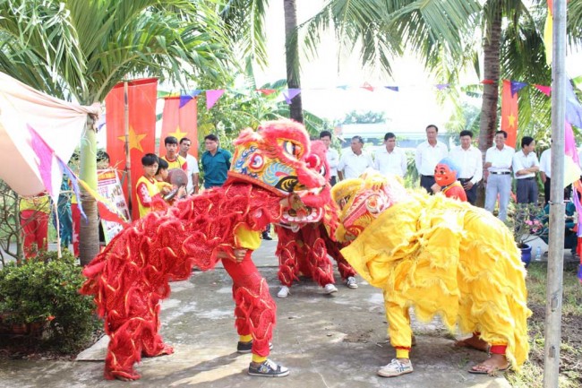 Múa lân trong ngày hội ở ấp Thanh Hòa, xã Thanh Phú Long, huyện Châu Thành