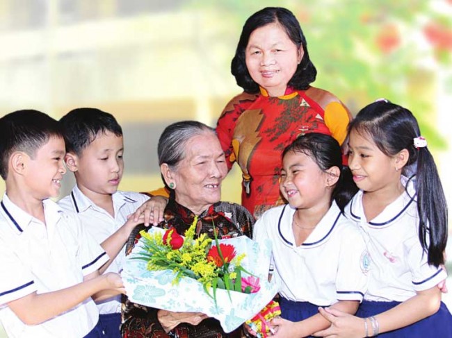 Tri ân cô giáo Nguyễn Thị Hành, 83 tuổi - thầy dạy của rất nhiều thế hệ học trò của huyện Cần Đước, tỉnh Long An