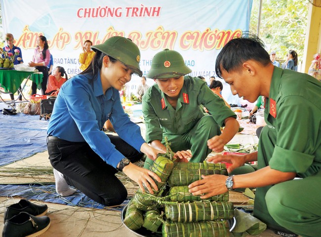 Ấm áp xuân biên cương