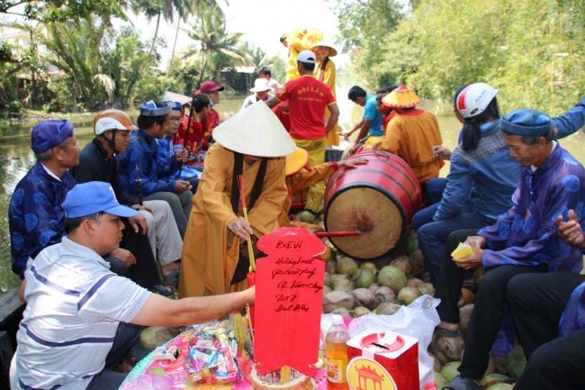 So called Chieu U procession on the river