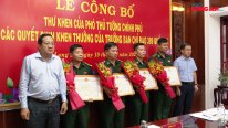 Phó Thủ tướng Chính phủ - Trần Lưu Quang khen cá nhân, tập thể ở Long An có thành tích xuất sắc trong phòng, chống buôn lậu