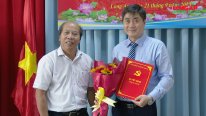 Công bố quyết định bổ nhiệm lại Phó Tổng Biên tập Báo Long An - Châu Hồng Khá