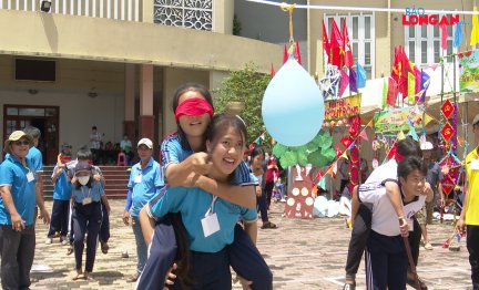 Sôi nổi Hội trại Trung thu “Trăng sáng vùng biên”