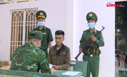 Bộ đội Biên phòng tỉnh Long An bắt đối tượng vận chuyển 6.000 gói thuốc lá ngoại qua biên giới