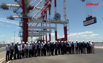 Đoàn công tác TP.Okayama, Nhật Bản thăm và làm việc tại Cảng Quốc tế Long An
