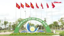 Rực rỡ cờ hoa chào mừng kỷ niệm 79 năm Cách mạng tháng Tám thành công và Quốc khánh 02/9