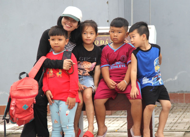 Các em rất thân thiện, mến khách