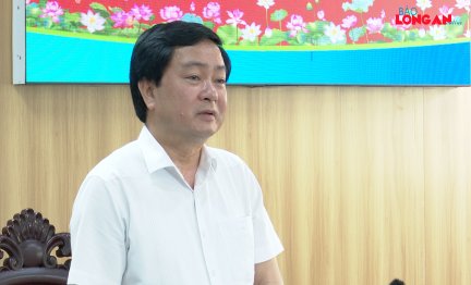 Bí thư Tỉnh ủy – Nguyễn Văn Quyết làm việc với Ban Thường vụ Huyện ủy Đức Hòa