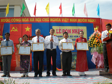 Ngày càng đi vào chiều sâu