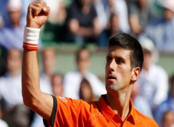 Novak Djokovic lần đầu tiên đánh bại Nadal ở Roland Garros