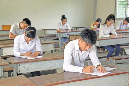 Tham gia thử kỳ thi THPT: Kết quả thi khá thấp
