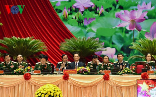 Thủ tướng: Xây dựng quân đội đi thẳng, đi nhanh vào hiện đại