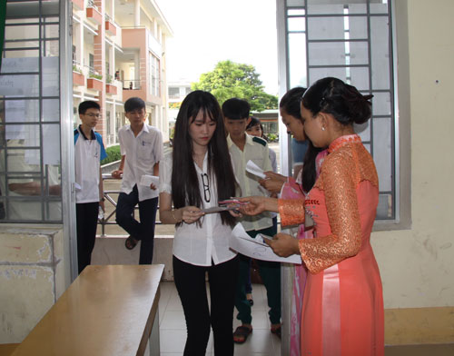 Kỳ thi THPT Quốc gia: Long An có 14.713 thí sinh thi môn Toán và 8.754 thí sinh thi môn Ngoại ngữ