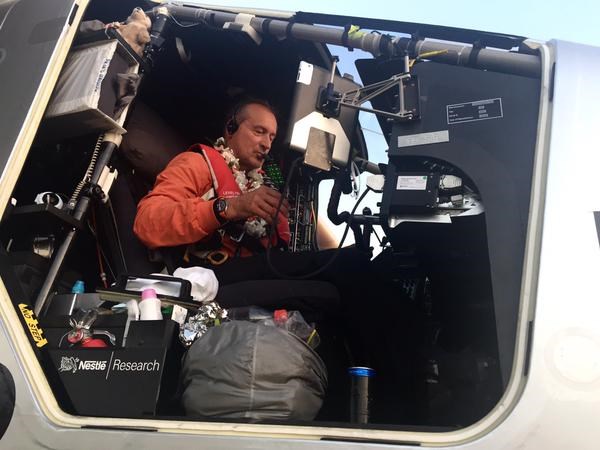 Solar Impulse 2 phá kỷ lục về chuyến bay năng lượng Mặt Trời