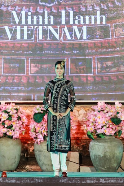 NTK Minh Hạnh được trao giải thưởng Fukuoka vì nghệ thuật