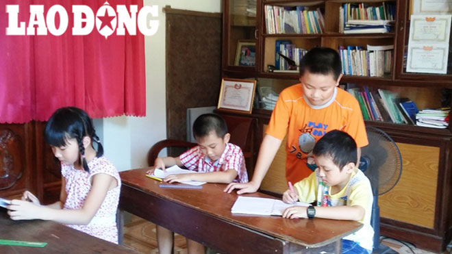 “Thần đồng” 10 tuổi mở lớp dạy tiếng Anh miễn phí
