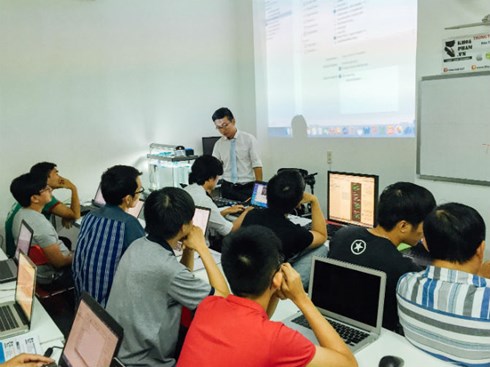 Các hãng công nghệ đào tạo nhân công Việt Nam như thế nào?