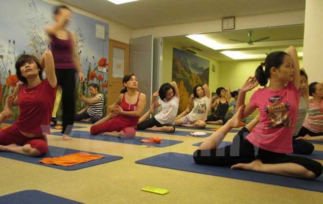 Yoga phong trào: "Trăm hoa đua nở," từ bình dân đến hàng hiệu