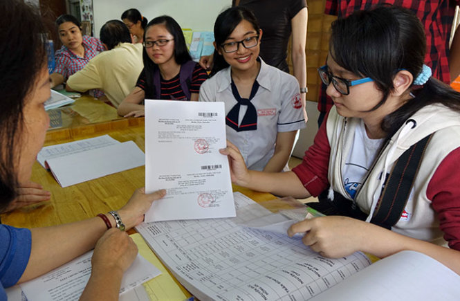 Thí sinh điểm cao tự tin nộp tiên phong