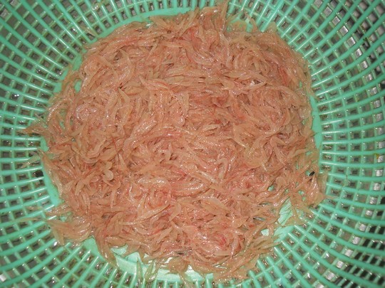 Con thèm bánh xèo ruốc quá ngoại ơi!