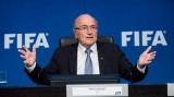 Chủ tịch FIFA Sepp Blatter rút khỏi IOC