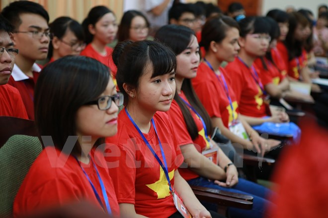 Tọa đàm “70 năm - hành trình lịch sử” với các thủ khoa xuất sắc