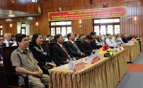 Long An: Kỷ niệm 70 năm Ngày truyền thống CAND Việt Nam