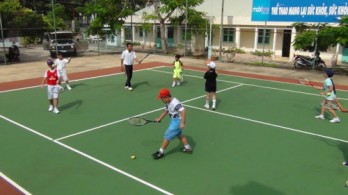 Lớp học thể thao miễn phí - “Mini tennis Long An”