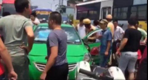 Cảnh sát giao thông có nên truy bắt người vi phạm?