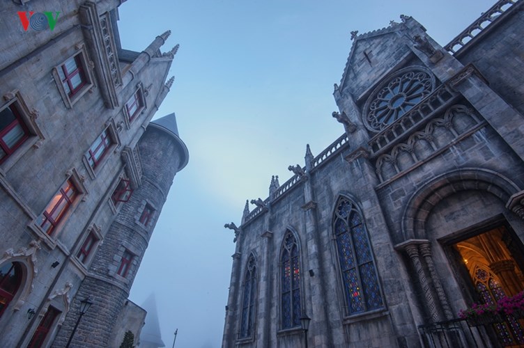 Khung cảnh châu Âu huyền ảo trên đỉnh Bà Nà-Đà Nẵng