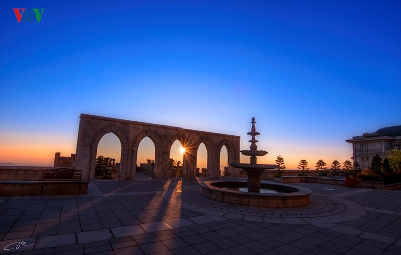 Khung cảnh châu Âu huyền ảo trên đỉnh Bà Nà-Đà Nẵng