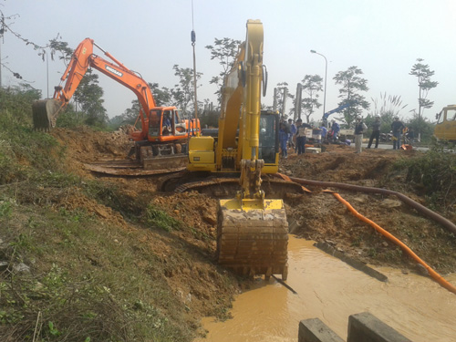 Đường ống nước Sông Đà vỡ liên tiếp trong 2 ngày
