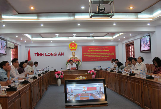Ứng dụng, phát triển công nghệ thông tin đáp ứng yêu cầu phát triển bền vững và hội nhập quốc tế