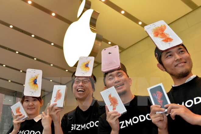 Bộ đôi iPhone 6s/6s Plus xô đổ mọi kỷ lục của Apple