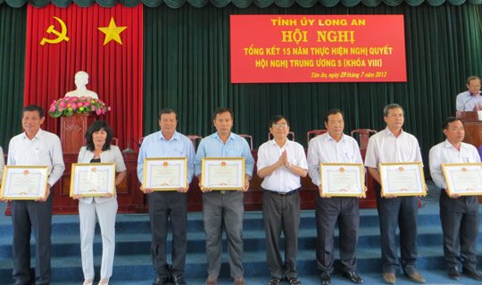 Bài 3: Để con người thật sự là con người văn hóa