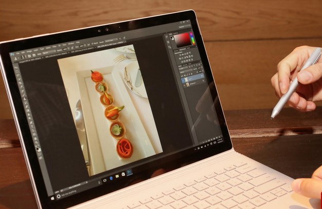Máy tính xách tay lai Surface Book của hãng Microsoft có gì hay?
