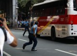 Philippines: Xe buýt chở khách bị tấn công ở thủ đô Manila