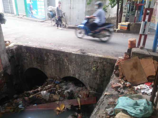 Chống ngập cứu sân bay Tân Sơn Nhất thoát nguy cơ đóng cửa