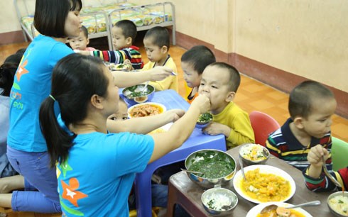 12 trẻ em bị buôn bán qua biên giới hiện đang ở đâu?