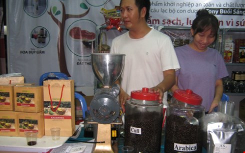 Cà phê Việt Nam “gồng mình” vượt khó