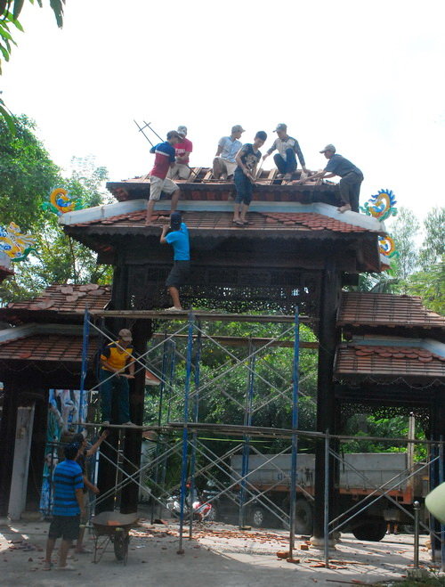 Đại gia Đà Nẵng bắt đầu tháo dỡ biệt phủ