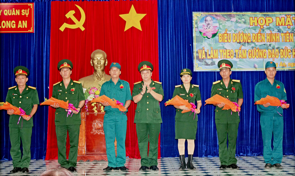 Một năm thi đua quyết thắng
