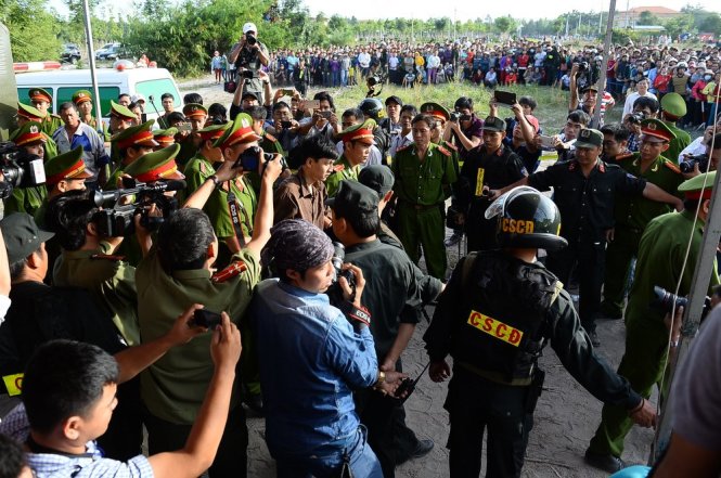 Thảm sát Bình Phước: Tòa bắt đầu thẩm vấn Trần Đình Thoại