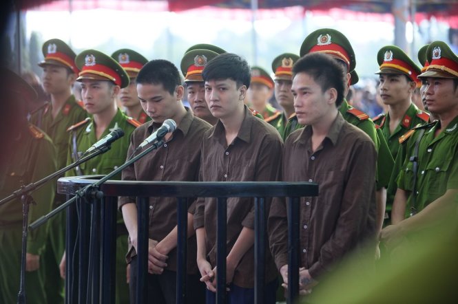 Thảm sát Bình Phước: Tòa bắt đầu thẩm vấn Trần Đình Thoại