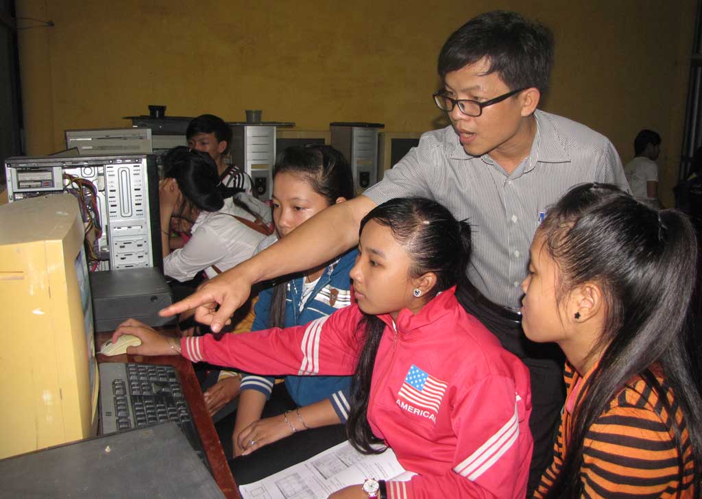 Lớp Tin học ở chùa