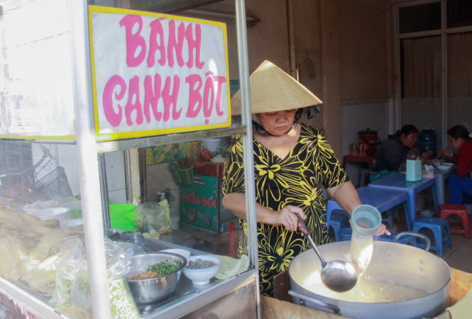 Lạ mà ngon bánh canh bột Cai Lậy