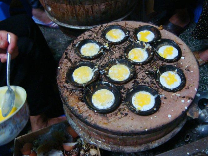 Đầu đông lên Đà Lạt thưởng thức bánh căn nóng hổi