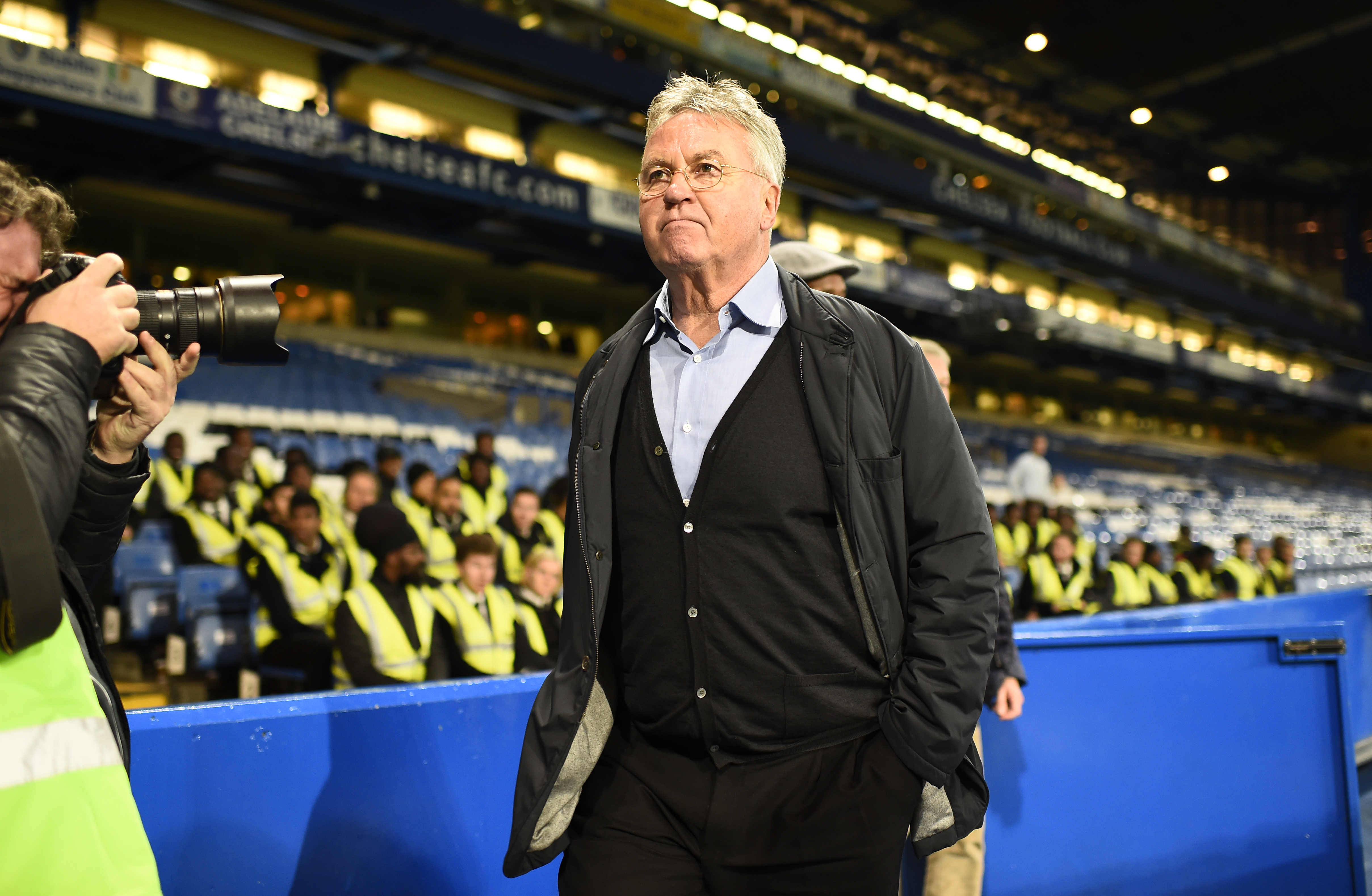 Chào Hiddink, tạm biệt Van Gaal?